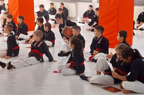 Sportivii De La Clubul Wazary Dojo Pe Podium La Europene Prefectul De