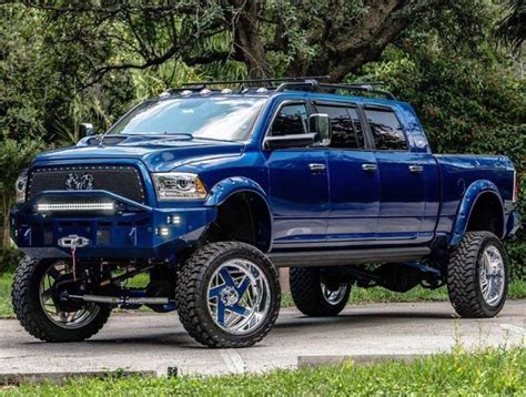 Pin by Vincent Moine on lifted trucks 2 | Custom trucks, Lifted trucks ...