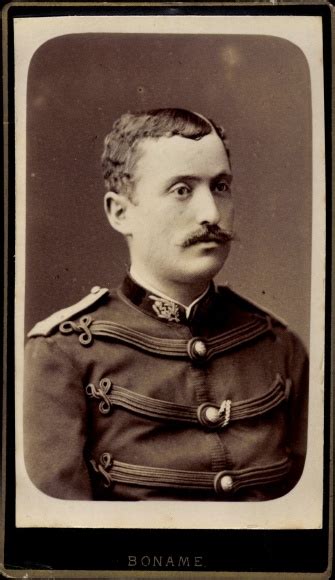 CdV Französischer Soldat in Uniform Husar Portrait Fotograf A