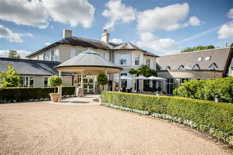 Beautiful Wedding Photography At The Vineyard Hotel Near Newbury