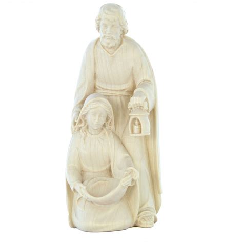 Statue de la Sainte Famille en Bois de 15 cm Une Oeuvre Sacrée