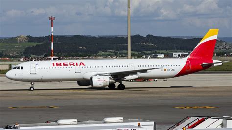 Iberia A321 EC JRE AviaShots Konrad Wyszynski Flickr