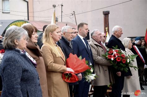 Narodowy Dzie Pami Ci O Nierzy Wykl Tych Zdj Cie Z