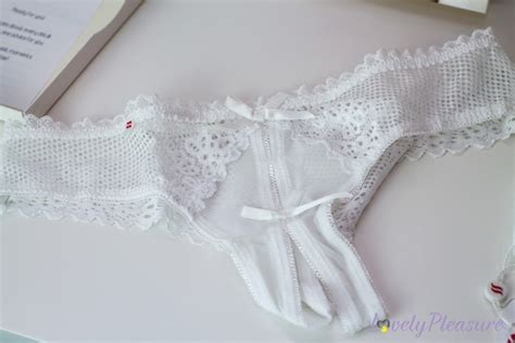 Test De L Ensemble Pi Ces Seins Nus Blanc Alabastra Obsessive