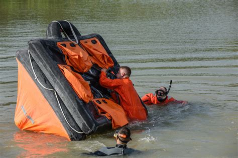 Baltijos J Roje Vyksta Tarptautin S Pratybos Baltijos Bikinis