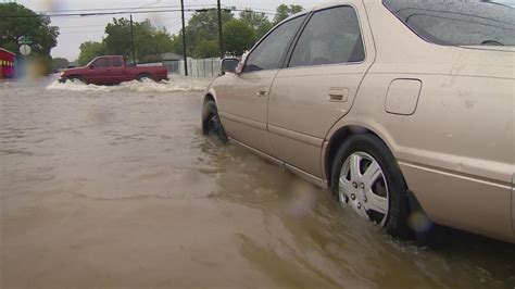 Dallas Flooding Texas Gov Abbott Signs Emergency Declaration