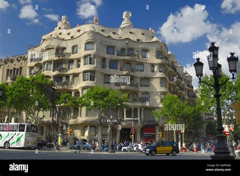 Jn2144 Casa MilË Painet Pedrera Antoni Gaudí Cornet Expresionista