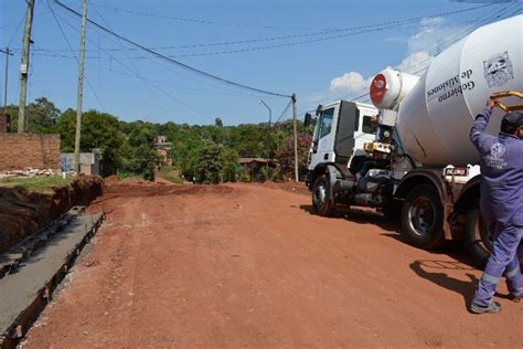 Se ejecutan obras de cordón cuneta y empedrado en la ciudad OberaOnline