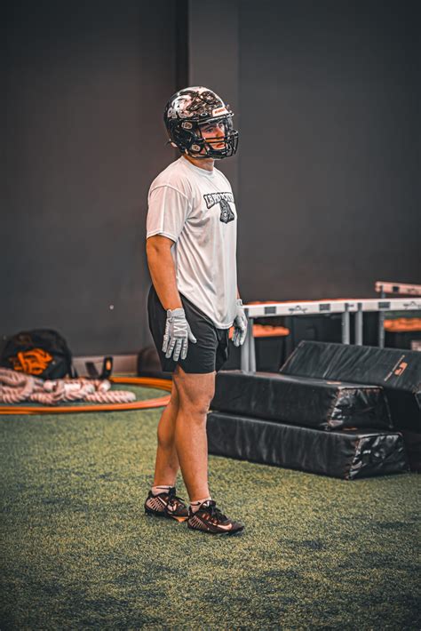 What Is A Linebacker Built Like 5