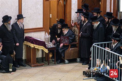 Rachmastrivka Rebbe To Lead Tish On First Night Of Chanukah Boro Park 24