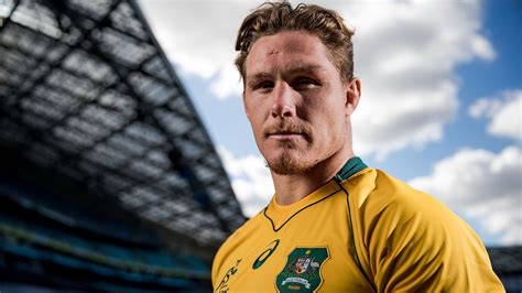 hooper signs  record wallabies deal reports