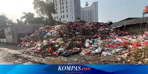 Menengok Gunungan Sampah Di Tps Pasar Kemiri Muka Yang Berbau Busuk