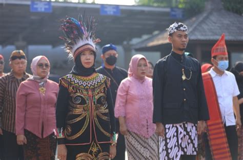 Kadiv Administrasi Ajak Jajaran Gotong Royong Membangun Peradaban Dan