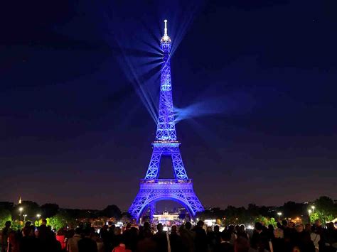 ¡parís Está De Fiesta La Torre Eiffel Celebra 130 Años