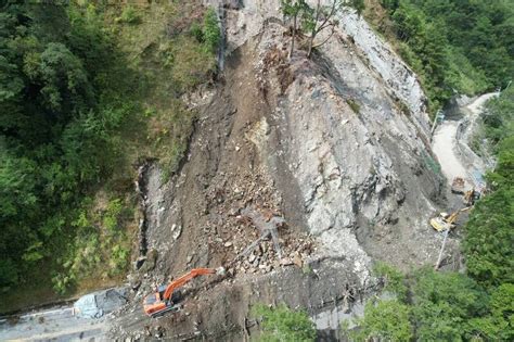 中橫宜蘭支線米摩登路段持續落石 延至82下午5點通車 宜蘭縣 自由時報電子報