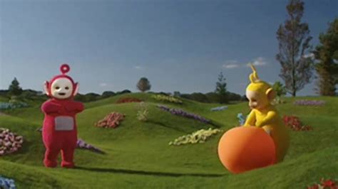 Watch Classic Teletubbies Season 7 Episode 15 La La And Po Play With