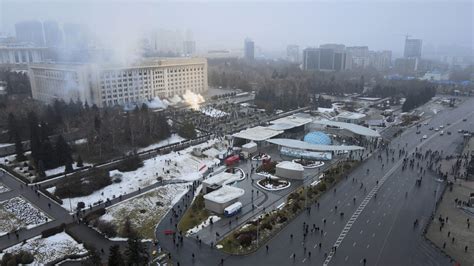 Proteste In Kazakistan I Soldati Russi Arrivano Ad Almaty Linkiestait