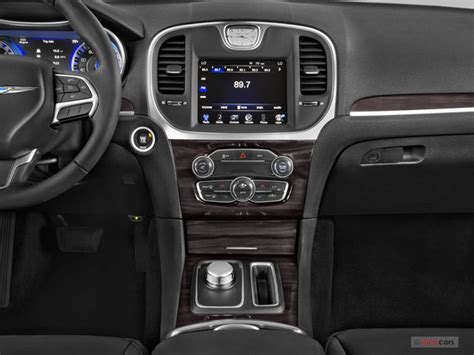 2016 Chrysler 300: 108 Interior Photos | U.S. News