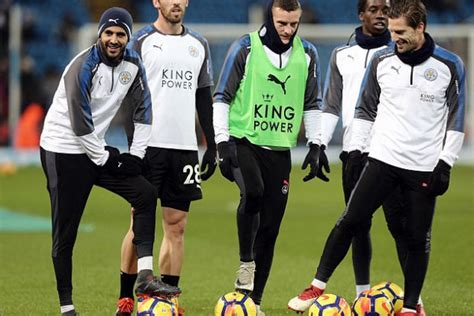 Leicester Danny Simpson Riyad Est De Son Propre Chef Venu Nous