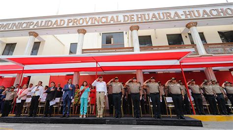 Patrullaje Y Vigilancia Se Fortalecen Con La Entrega De 23 Nuevas Camionetas Para La Policía