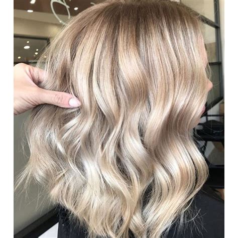 15 Champagne Hair Color Ideas We're Dying To Try