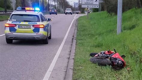 Heilbronn J Hriger Motorradfahrer Stirbt Nach Berholman Ver