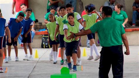 Nl Recortar N A Maestros De Educaci N F Sica Telediario M Xico