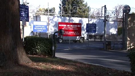 Covid 19 Santa Clara County Hospitals Bring In Refrigerated Trailers