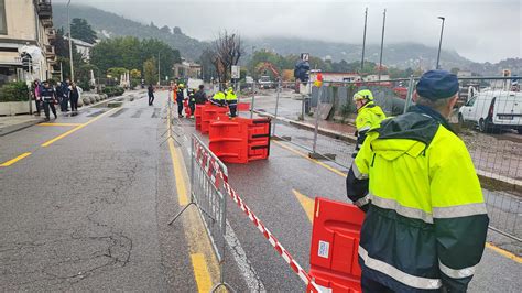 Video Como Lago A Rischio Esondazione Ecco Le Paratie Mobili Come