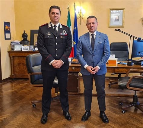 Prefetto Di Potenza Michele Campanaro Riceve Nuovo Comandante