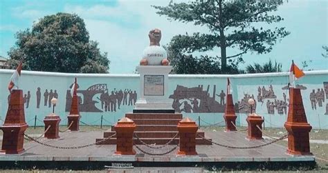 Tugu Proklamasi Rengasdengklok Karawang Simbol Perjuangan Dan