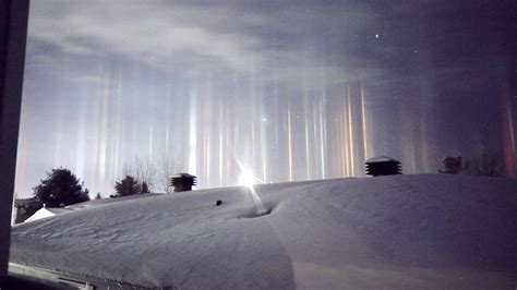 Photographer Captures Light Pillars in the Icy Night Sky | PetaPixel