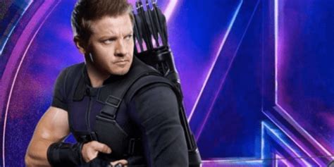 Vingadores 4 Jeremy Renner mostra novo corte de cabelo do Gavião