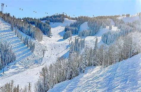 Why Visit Aspen Snowmass Early Season