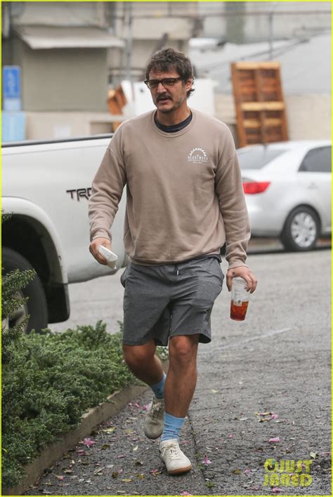 Photo Pedro Pascal Night Out With Bradley Cooper 20 Photo 4909385