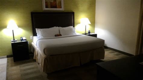 Park Sleep Fly Packages at Holiday Inn Express & Suites West ...