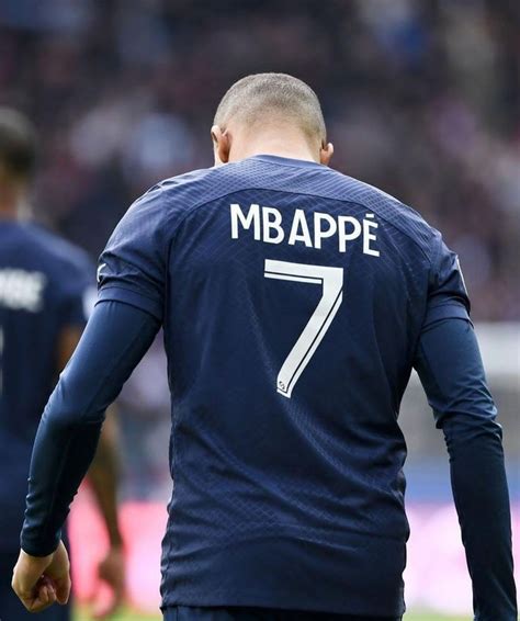 Kylian Mbappe PSG LOSC 19 2 2023 Kylian mbappé Soccer players