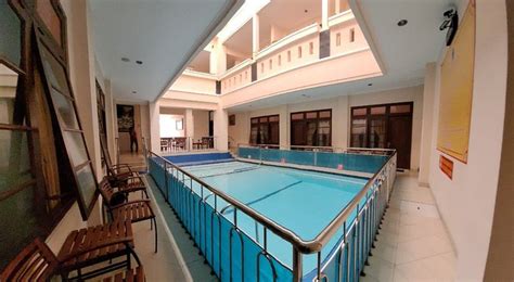 Malioboro Inn Hotel Pool: Pictures & Reviews - Tripadvisor