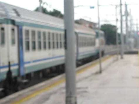 E656 In Partenza Dalla Stazione Di Porto San Giorgio YouTube