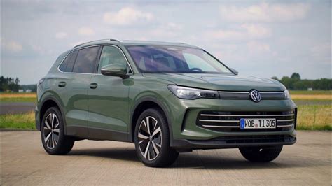 The All New 2023 Volkswagen Tiguan Elegance In Cipressino Green