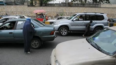 Video Los Talibanes Decretan El Uso Obligatorio Del Burka En Lugares