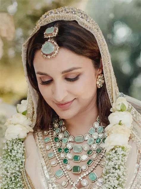 Parineeti Chopras Bridal Makeup Look Decoded Times Of India