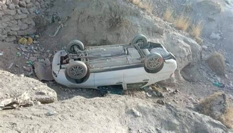 Jujuy Autom Vil Cae Por Un Barranco Y Su Conductor Salva