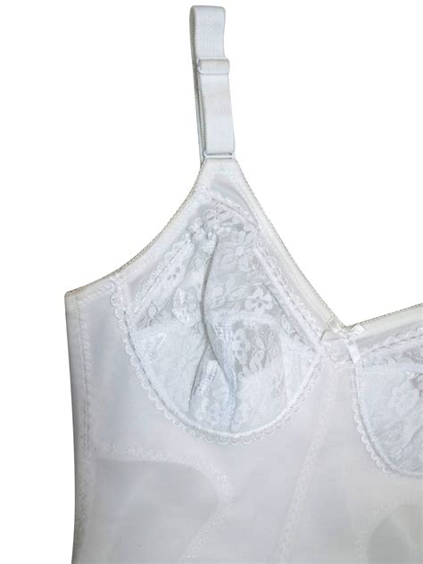 Naturana Naturana Ivory Soft Cup Firm Control Floral Lace