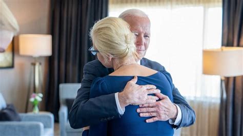 Joe Biden empfängt Alexej Nawalnys Witwe und seine Tochter Unterläuft