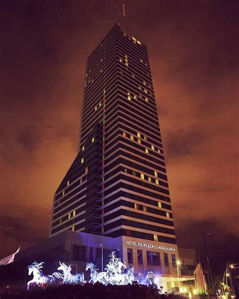 hotel riu plaza guadalajara México Hotel Riu Plaza Skyscraper Multi