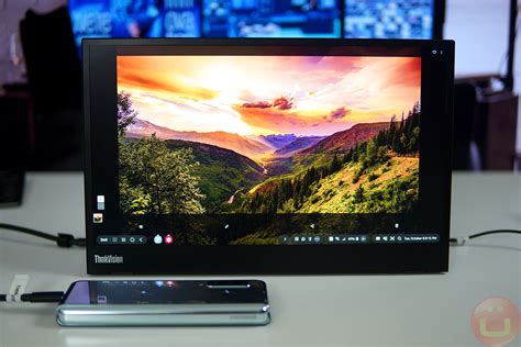 Lenovo ThinkVision M14 Review: Next-Gen Portable Display | Ubergizmo