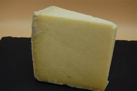 Fromage Salers Vache Fromagerie Alexandre Halles De Pau