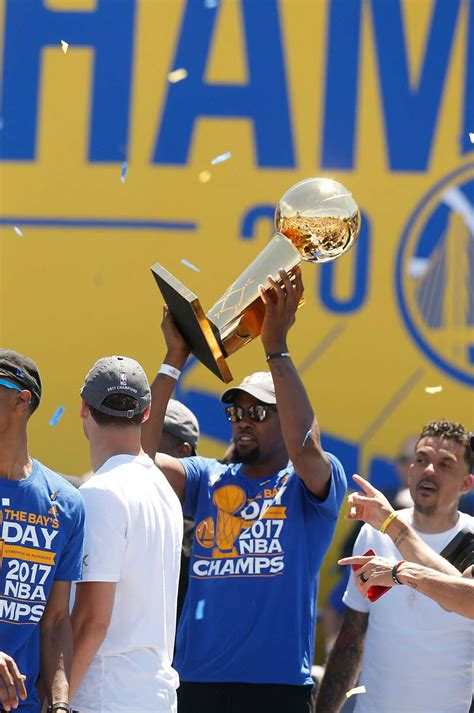 Warriors parade spawns championship-caliber memes