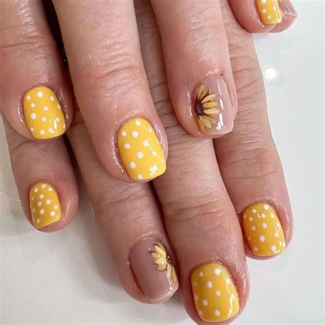 Sun Nails Hair And Nails Nail Art Designs August Nails Sunflower